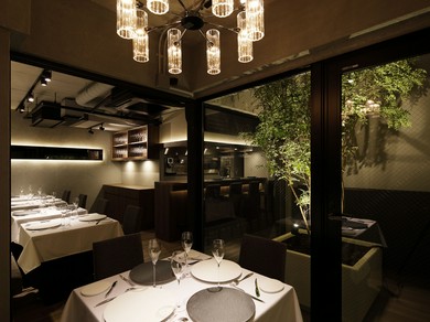 洗練された空間で過ごす至福のお時間。