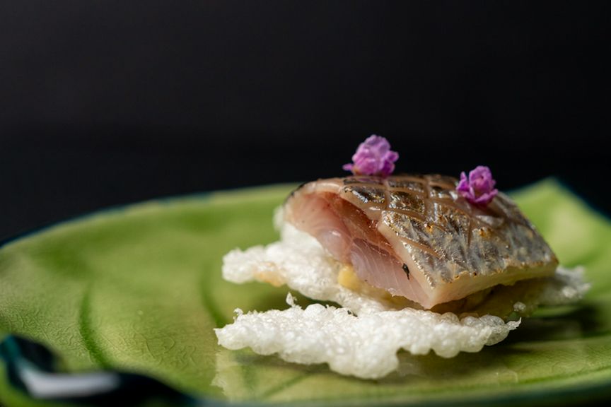 季節の素材に寄り添った8品前後のランチコースです。
【所要時間：2時間半程度】