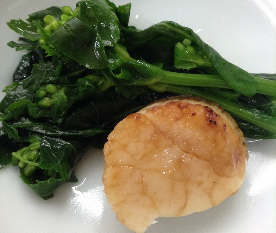 強肴　和物『菜の花したし　炙り帆立』