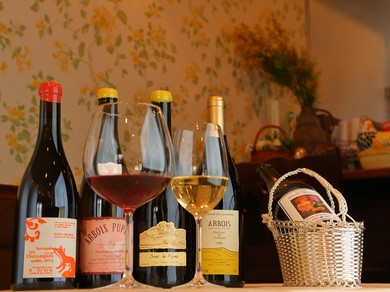 至福のマリアージュを満喫できる。料理に寄り添うワインを用意