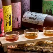 店主のこだわり梅酒は、紀州産の梅で丁寧に醸造される【鶯屋】の梅酒。人気の『ばばあの梅酒』シリーズ全19種が揃っています。好みの3種類を選び飲み比べも可能。すべてを網羅してみはいかがでしょう。
