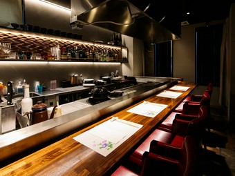 記念日デートに利用したい、高級感のある大人の鉄板焼店