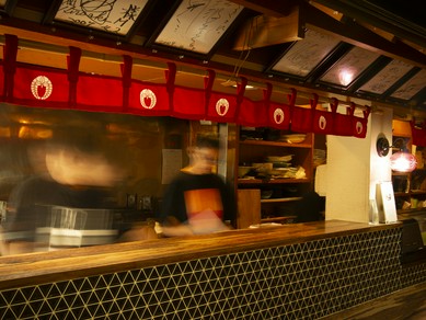 ちょっとした会食や宴会にぴったりの温かみのある空間