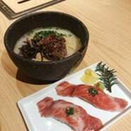 ●牛骨ラーメン
●タテバラ炙り寿司二貫
※麺大盛＋150円