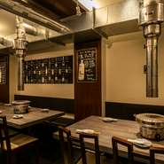 予算に合わせて、おまかせオーダーも可能。「和牛メイン」「ホルモン多め」「赤身と肉刺しで」など、さまざまなニーズに応えてくれます。料理だけでなくもてなしにも定評がある、肉好きには外せない一軒。