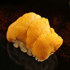 粒がしっかりとした素材の滋味を味わう『雲丹』