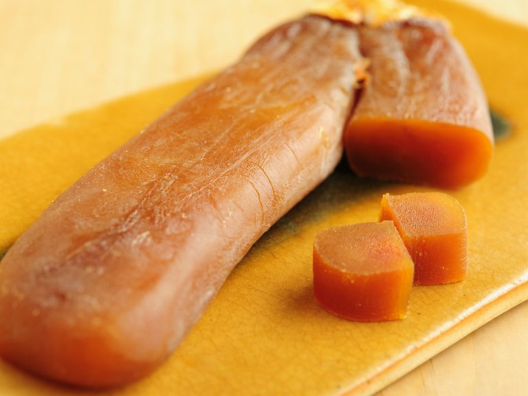 しっとりとした濃密な酒肴『自家製からすみ』