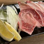 広島県民名物　塩コショウレモン、卵ダレ、岩塩などで御賞味。