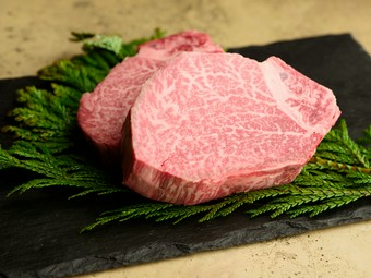 適度にサシが入り込み、ジューシーで柔らかい部位を堪能『氷見牛ヒレ』