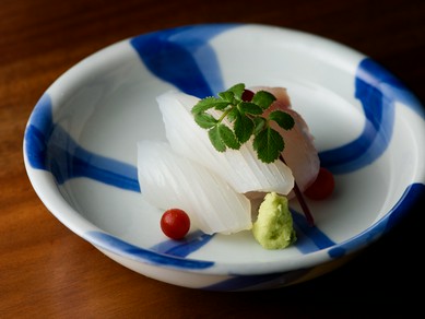 『そば懐石』の味わいを深める北陸三県の地酒、日本ワインが豊富