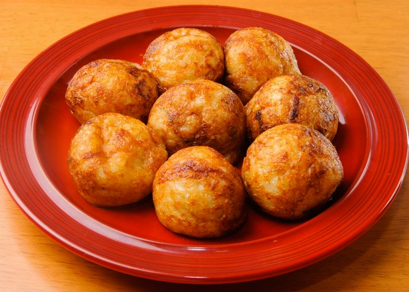 【はち八】のたこ焼きが何もつけなくても美味しくいただける秘密