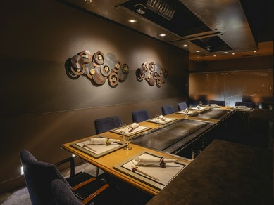 おもてなしに相応しい、洗練されたモダンなダイニング