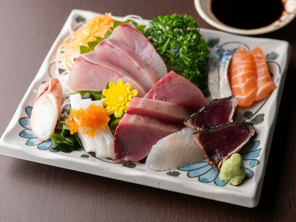 種類豊富、ボリューム満点の『お造り定食』