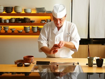 おまかせおつまみ、にぎりはもちろんのこと、甘味もついているので女子会や贅沢ランチにオススメです！