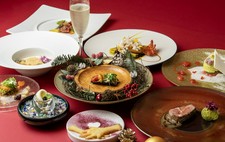 ダノイ高輪が贈るクリスマスディナーにペアリングワインが付きました。スペシャルなひと時をお楽しみ下さい