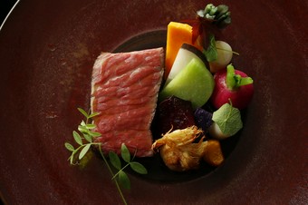 ダノイ高輪が贈るプリフィックススタイルのクリスマスディナーコース
★ペアリングワイン付き