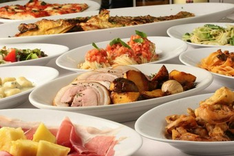 ダノイ自慢の料理を組み合わせて作る、あなただけのコース。