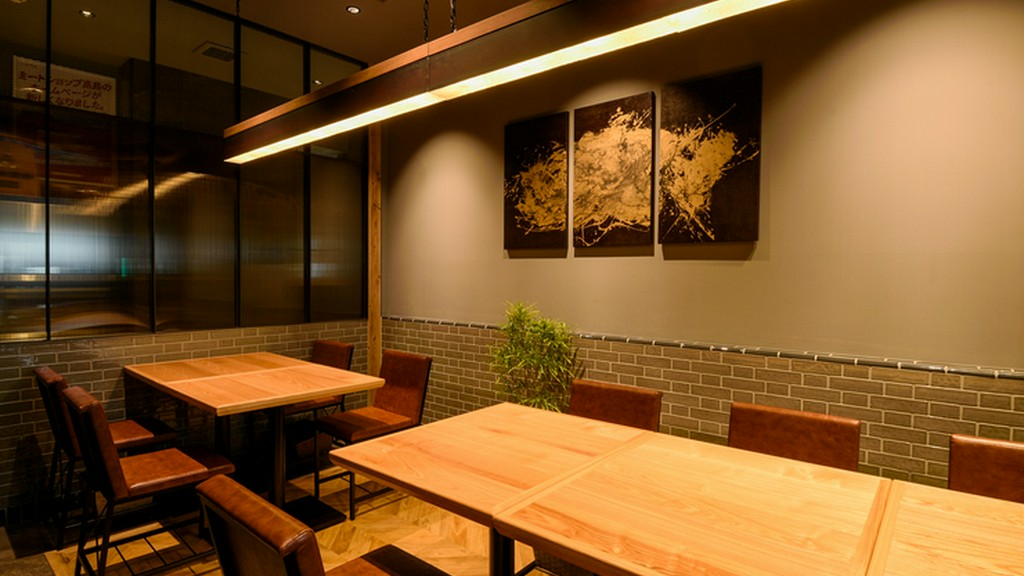 最大18名までOK！　おしゃれな個室で楽しい食事会