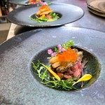 熟練のスライス技術、香り豊かな出汁、和牛の為だけに考案したつけダレは必食。しゃぶしゃぶの集大成！
