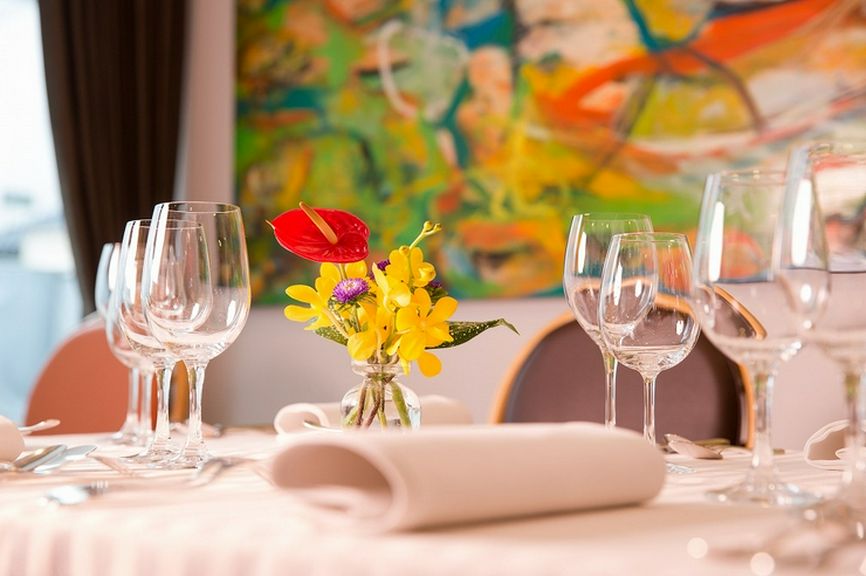 二人の大切な時間をゆっくりと重ねられるレストラン