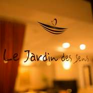 ヨーロピアンモダンな空間は、女性ファンも多く、女子会もしばしば催されています。さらに、フロア全てを利用する各種宴会や、少人数で行うワイン会、会食など多彩なシチュエーションに最適。