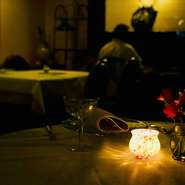 Menu内容
・食前のスナック　
・冷・温前菜4品
・当日の入荷魚
・お肉料理
・アヴァンデセール
・ノエルのデザート
・コーヒー　パン
コース料金￥16,000（税・サ別）
※食材の仕入れ状況によって一部変更になります