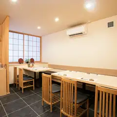 大切な方との会食に使いたい、洗練された和の空間