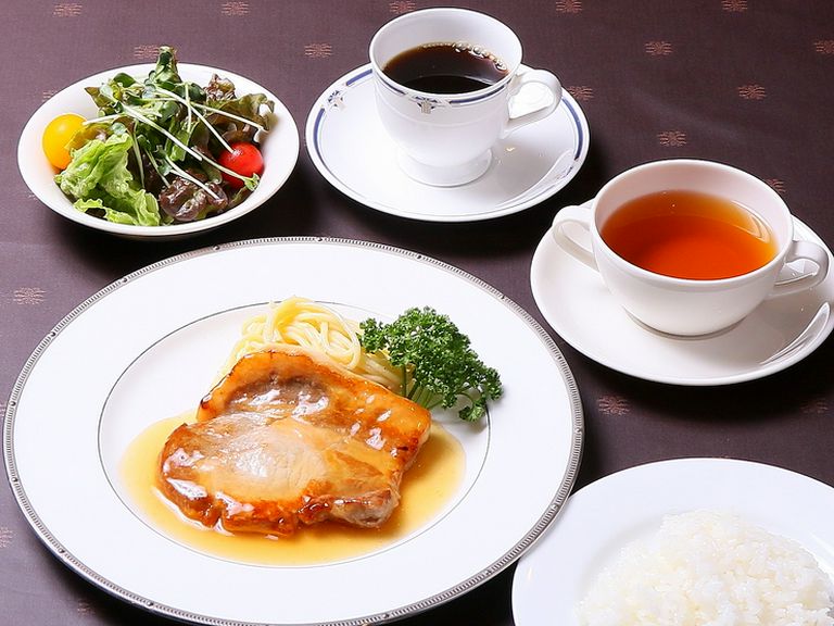 ボリュームたっぷりの人気メニュー『Aランチ』