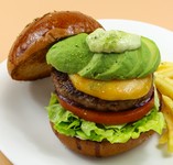 アボカド✙わさびマヨネーズ✙とろーりミックスチーズ
アボカドにチーズが加わりさらに濃厚な味わいに！
（わさび抜きできます）
