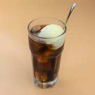 バニラビーンズ入りプレミアムアイスクリーム使用！
テイクアウトはできません