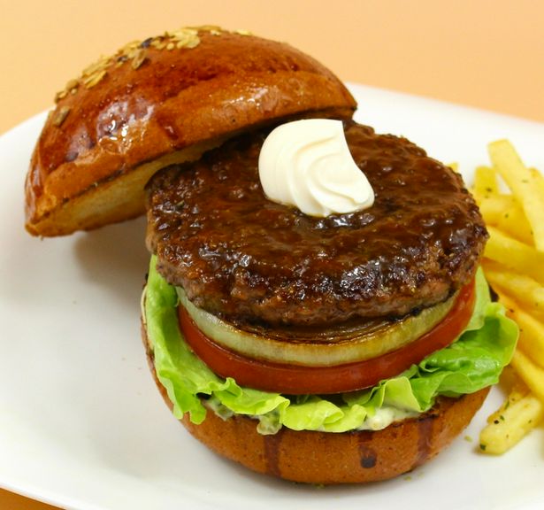 人気?１　看板商品『モリズバーガー』