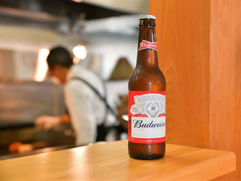 キュッと冷えたビールは、『ハンバーガー』と相性抜群