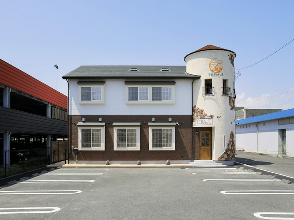 「女性同士で入れる鉄板焼き屋」を目指した雰囲気とメニュー