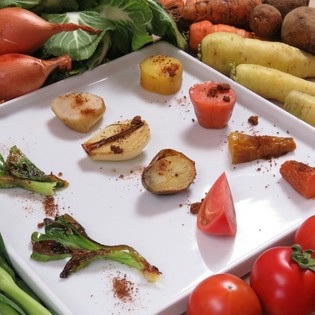 それぞれの個性が際立つ『厳選農家の焼野菜』