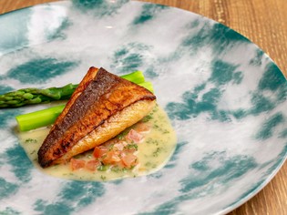 庄内産の新鮮魚介・蔵王牛ランイチなどの希少部位