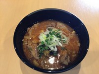 厳選牛ハラミ1本をまるごと唐揚げにしたお酒にピッタリの一品。
