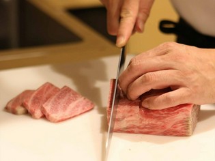 肉のスペシャリスト厳選の牛・馬肉