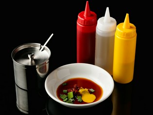 特製だれが、鶏の旨みをさらに倍増させてくれる『タッカンマリ』