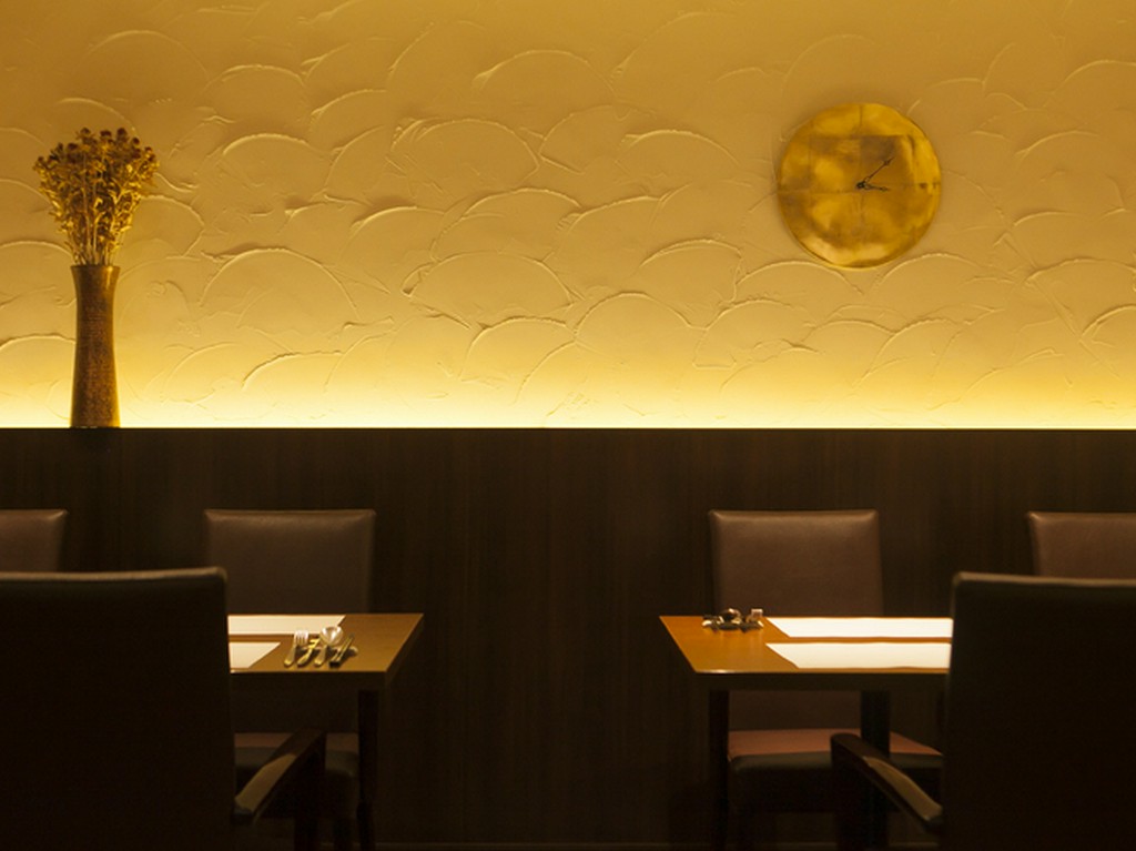 一人でもゆったりと、気軽に過ごすことができるフロア