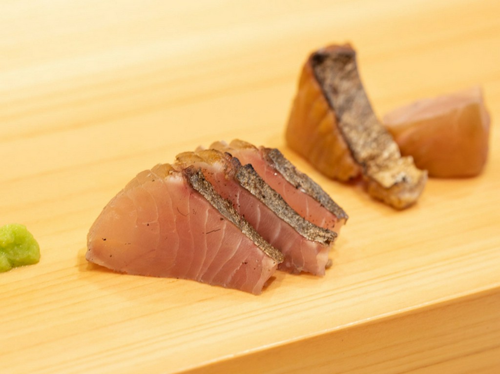 一度味わうとクセになる。素材の美味しさが際立つ『藁焼き料理』