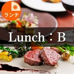 京都伏見から届く旬食材や地元の素材を中心に和の技法を取り入れた京フレンチスタイルのお料理をご用意。