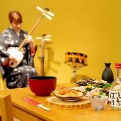 1日2回、津軽三味線の生演奏を聴きながら美酒佳肴を味わえる