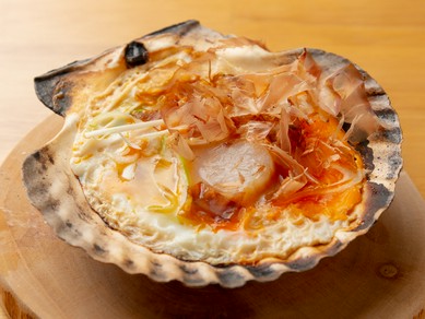 多彩な季節の旬の味覚を盛り込んだ『お重』