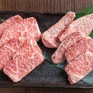 A4もしくはA5のみの上質ランクな「霜降り肉」を心行くまで堪能。鼻孔をくすぐる芳醇な香りととろけるような食感がたまりません。「自分へのご褒美」や「大切なあの人へのプレゼント」にぴったりの逸品です。