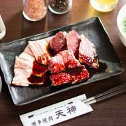 中落カルビ・ハラミ・豚バラ（ライス・小鉢・スープ・ソフトドリンク）