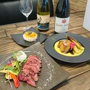 明るい店内と彩りある料理で気持ちも明るくなること間違いなしです！
お得なコースのご用意もありますので、お気軽にお問い合わせください。
