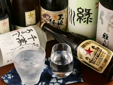 旬な食材を使った創作料理に合うのは、旨い焼酎や日本酒