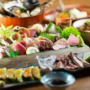 本鮪入りのお造り盛り合わせや牛タンの炙り焼きなど、旬の味覚を楽しめる120分飲み放題付のコースです！