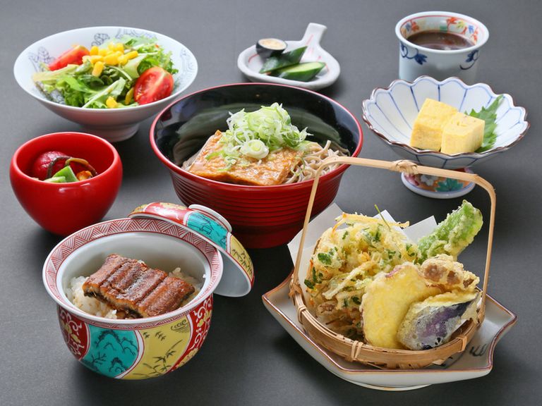 いろいろな料理を食べられる『レディースランチ』 ※【メンズもOK！】