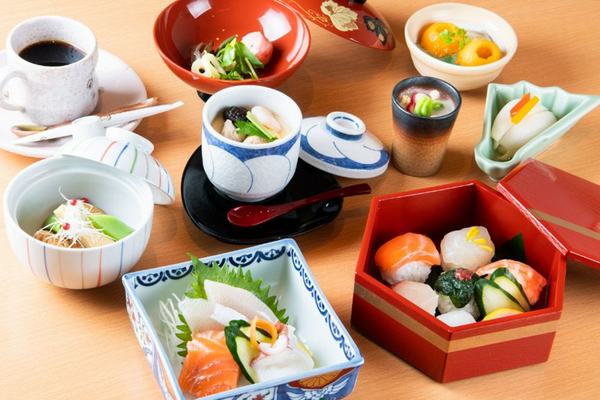 少量多品で旬を堪能する、美容と健康を考えたレディース膳も人気